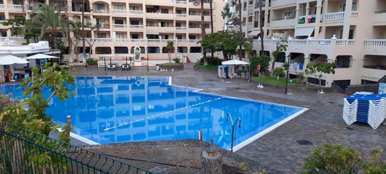 Castle Harbour Aparthotel Los Cristianos  Kültér fotó
