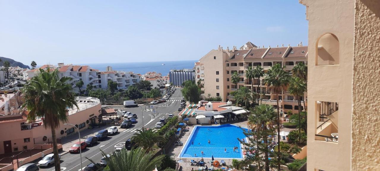 Castle Harbour Aparthotel Los Cristianos  Kültér fotó