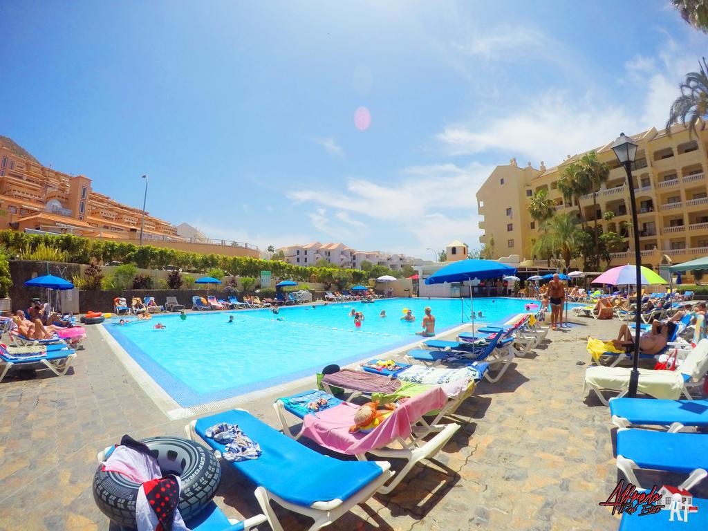 Castle Harbour Aparthotel Los Cristianos  Kültér fotó