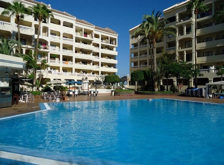 Castle Harbour Aparthotel Los Cristianos  Kültér fotó